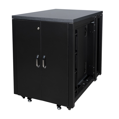 Звукоизолированные шкафы LANDE SOUNDproof высотой 17U